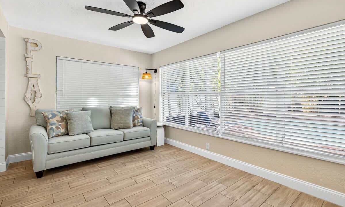 Photo of Livingroom in Bay Esplanade