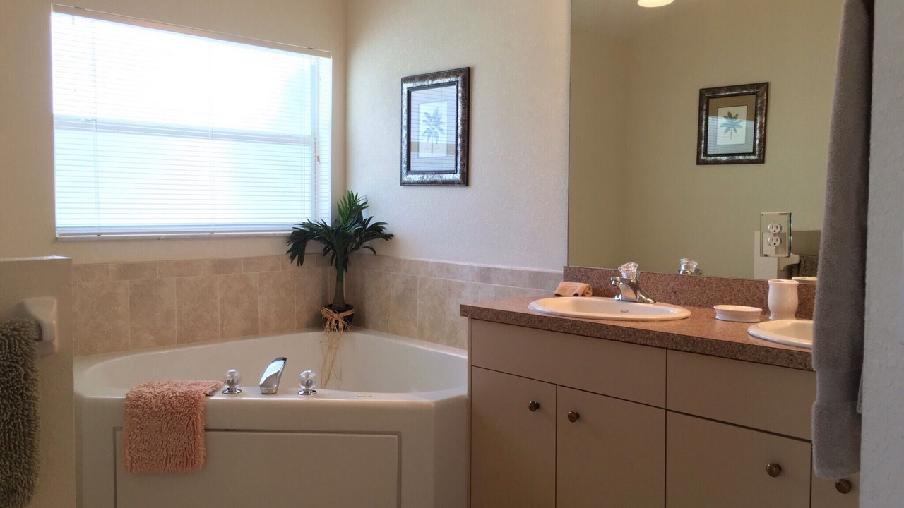 Photo of Bathroom in Pine Valley