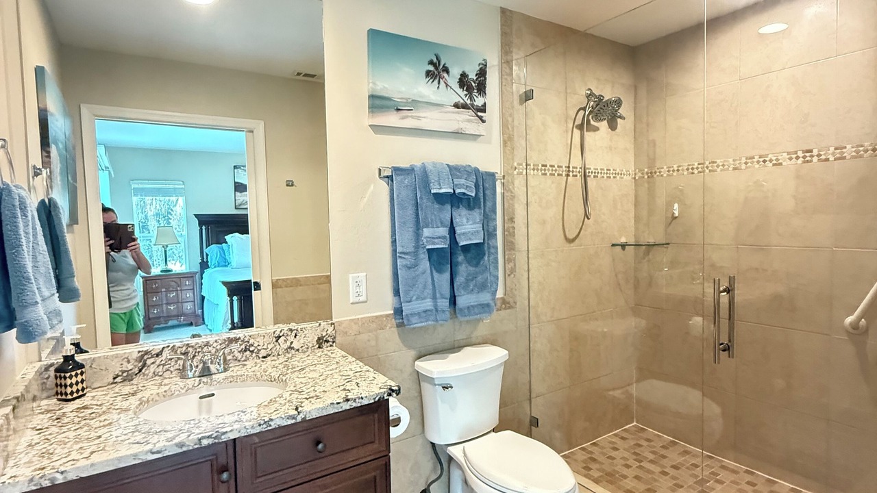 Photo of Bathroom in Oakes Estates