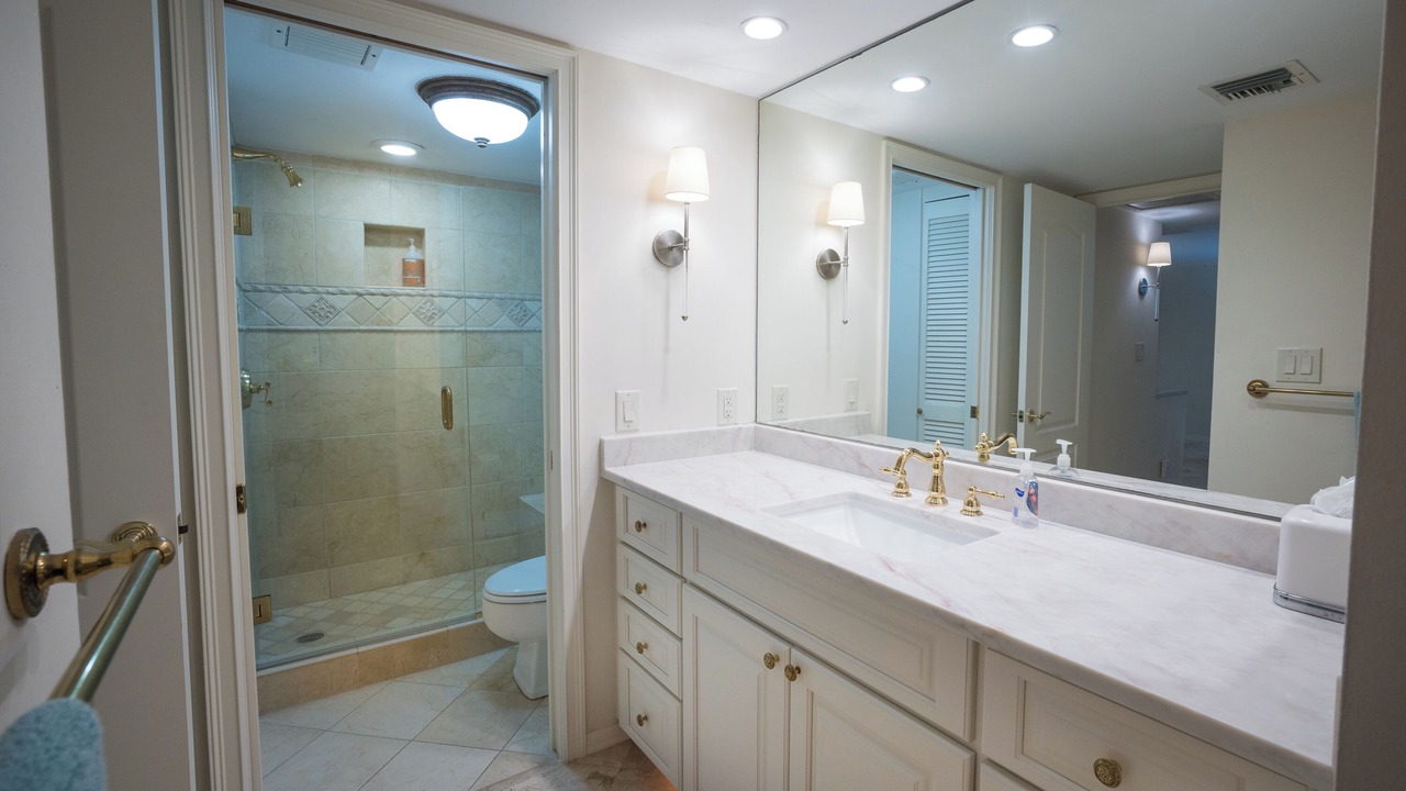 Photo of Bathroom in Moorings