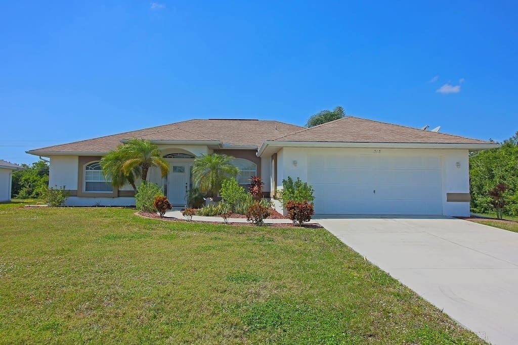 Photo of Outdoor in Rotonda Heights