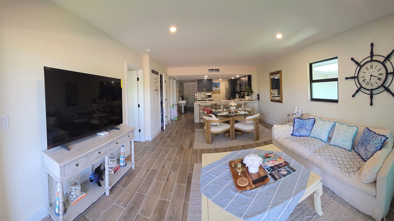 Photo of Livingroom in Park Shore