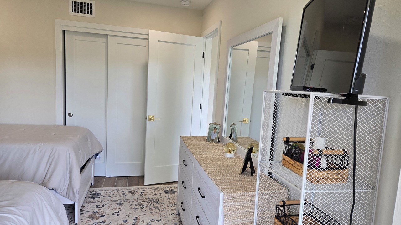 Photo of Bedroom in Park Shore