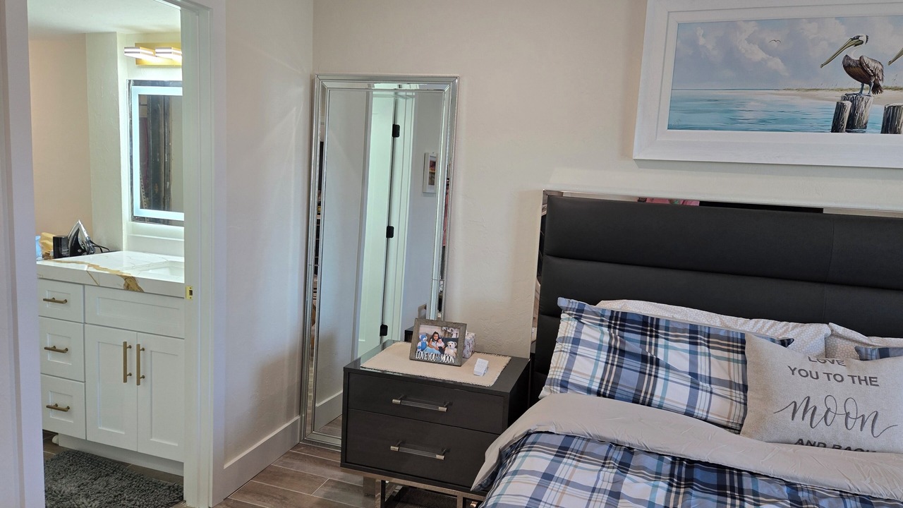 Photo of Bedroom in Park Shore