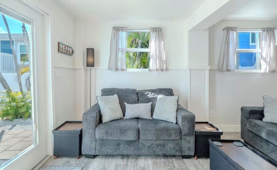 Photo of Livingroom in Fort Myers Beach