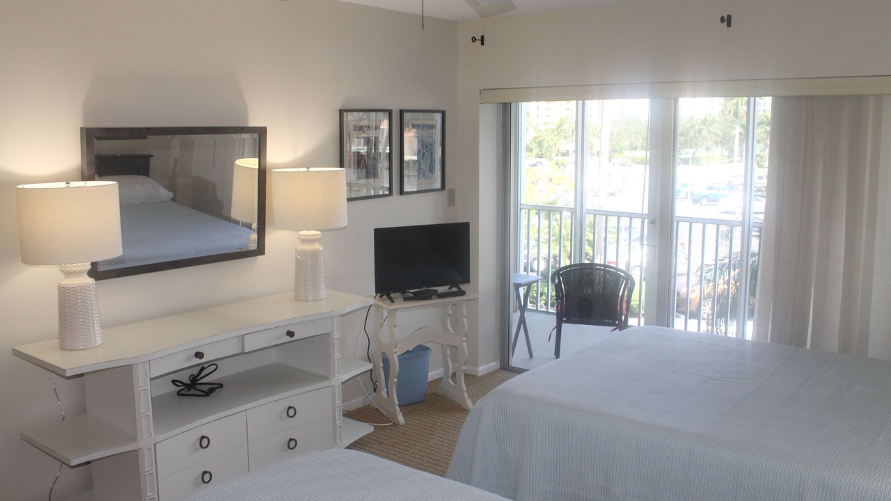 Photo of Bedroom in Vanderbilt Beach