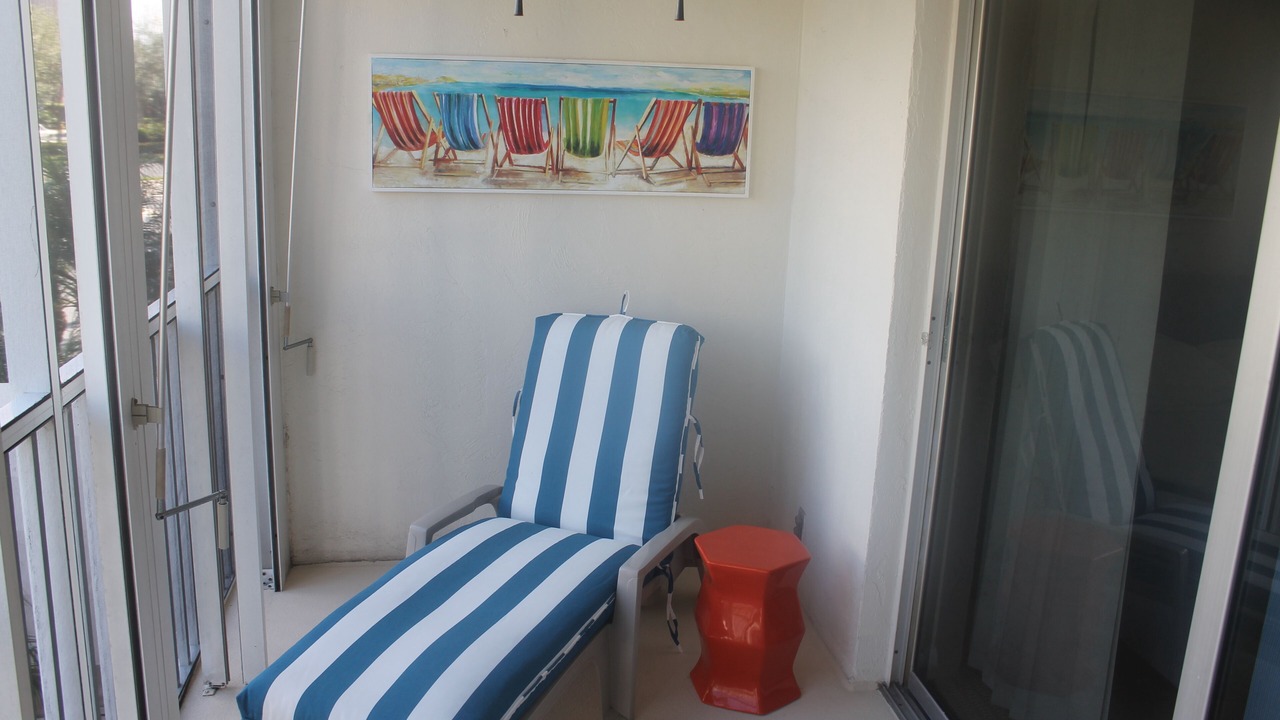 Photo of Patio Balcony in Vanderbilt Beach