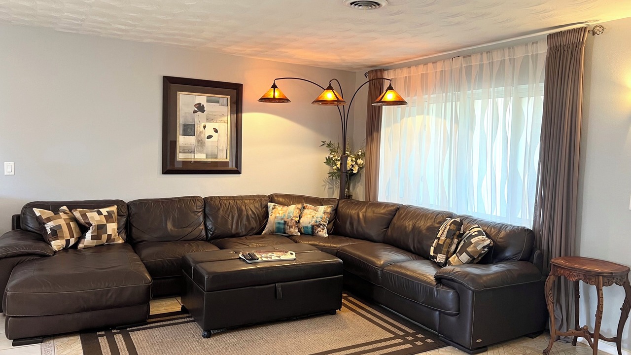 Photo of Livingroom in Warm Mineral Springs