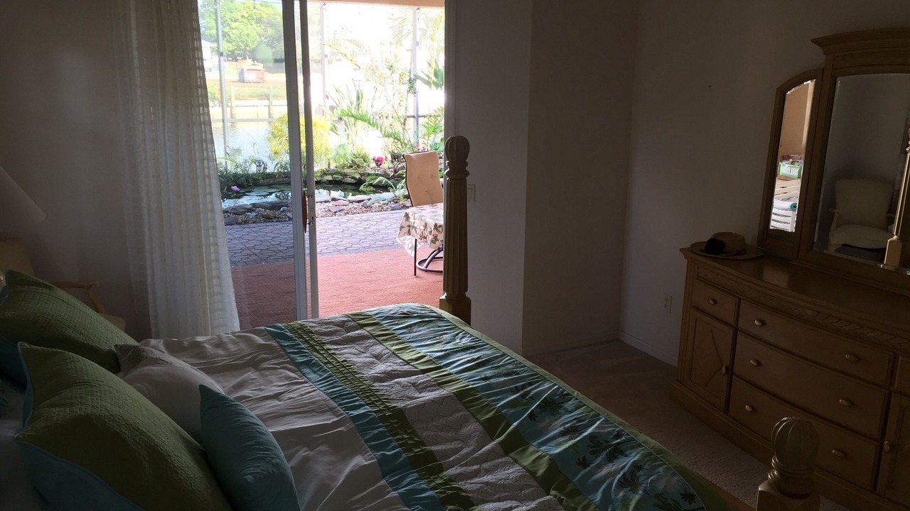 Photo of Bedroom in Edgewater