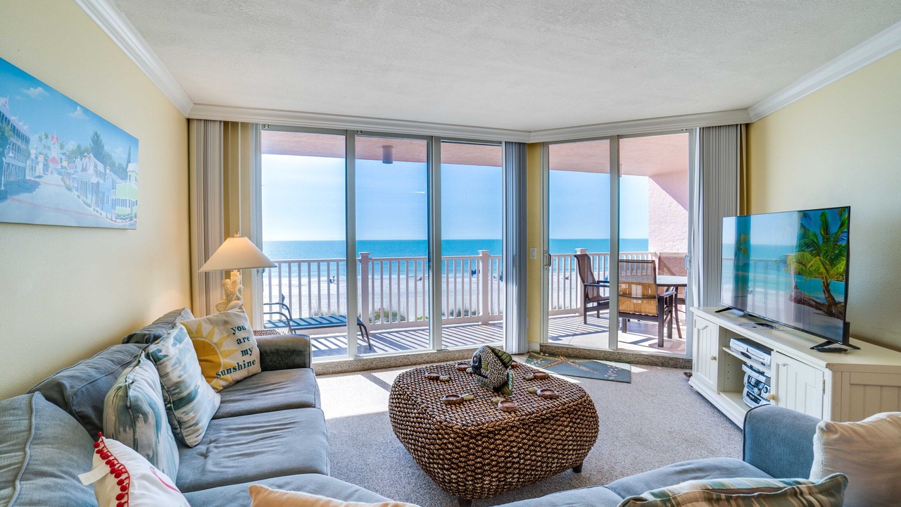 Photo of Livingroom in Bradenton Beach