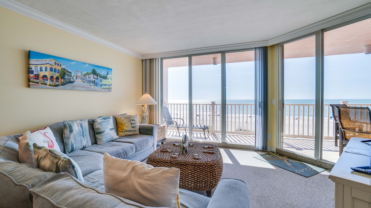 Photo of Livingroom in Bradenton Beach
