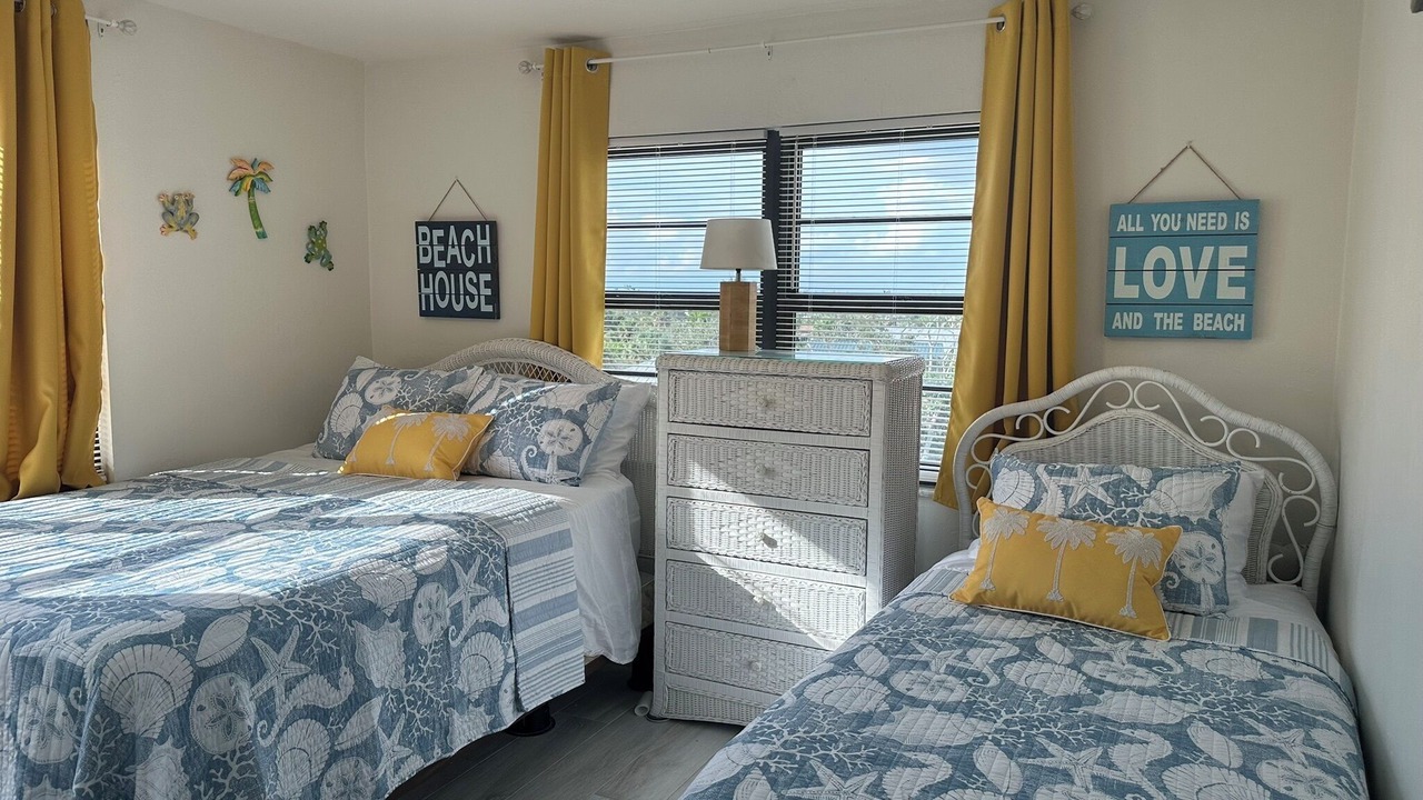 Photo of Bedroom in Mid Island