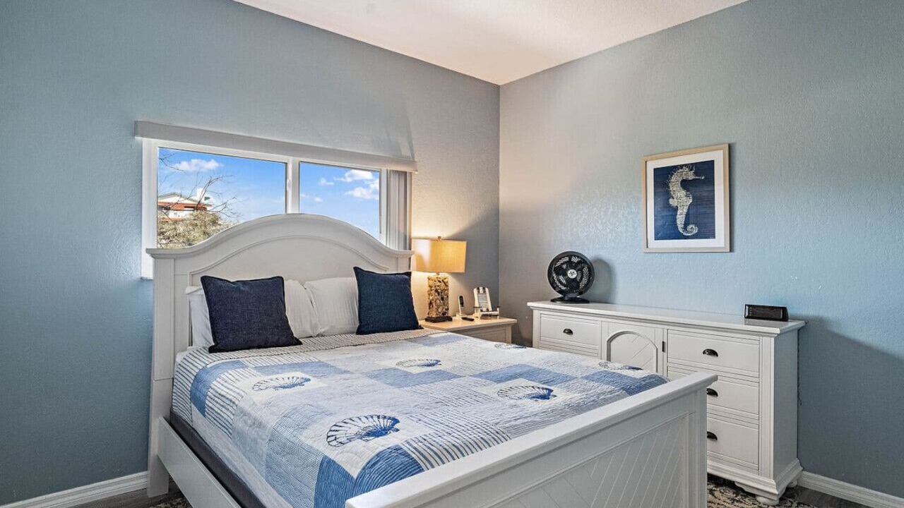 Photo of Bedroom in Redington Shores
