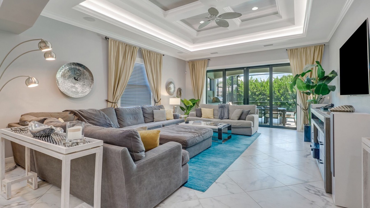 Photo of Livingroom in Naples Park