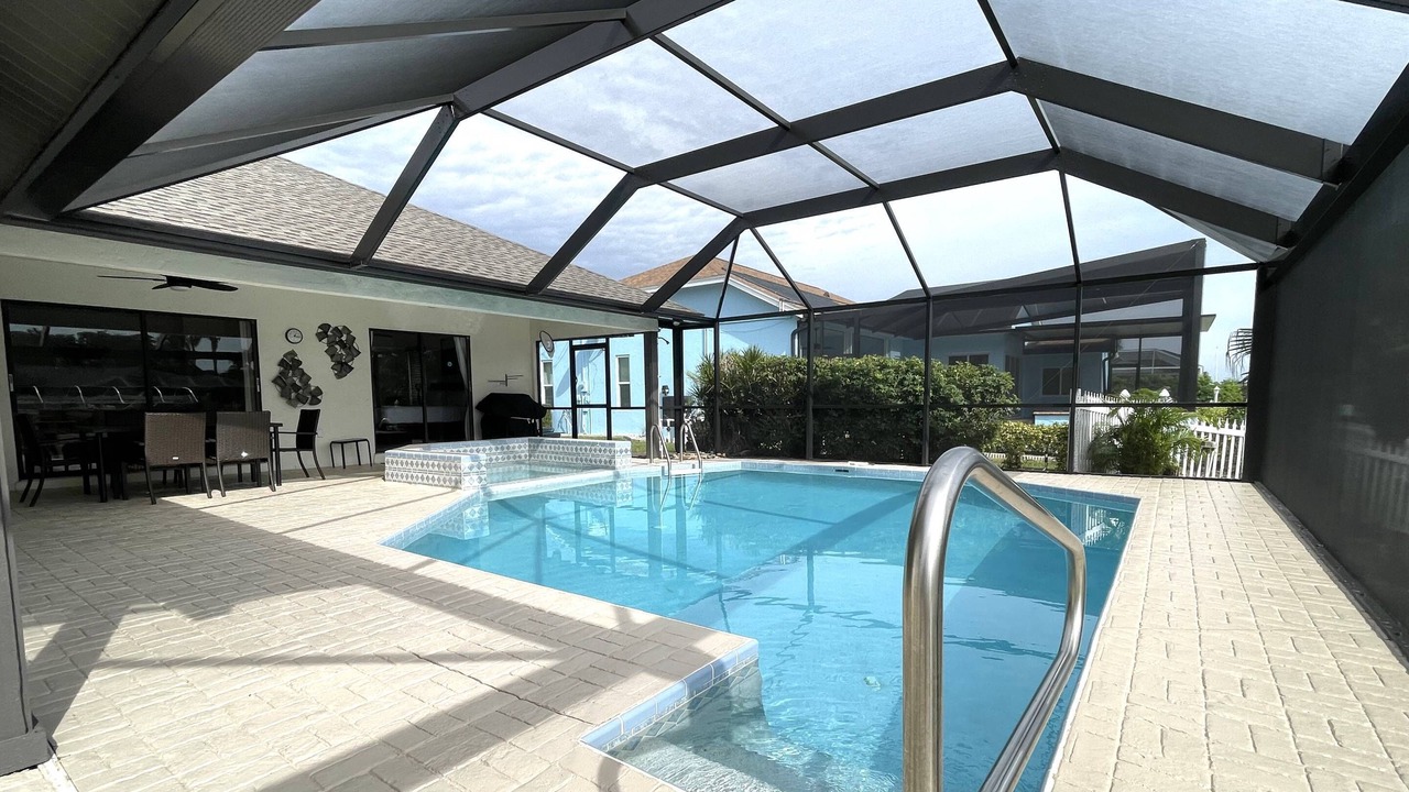 Photo of Outdoor in Pelican