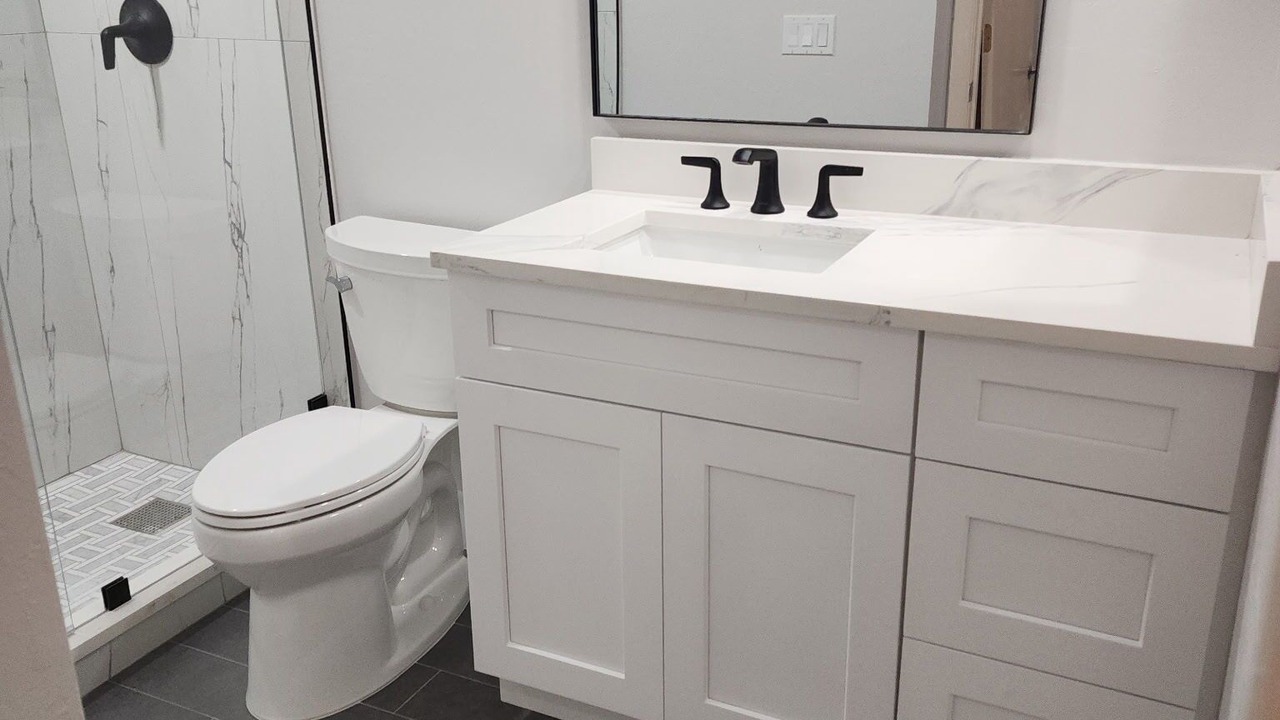Photo of Bathroom in Vanderbilt Beach