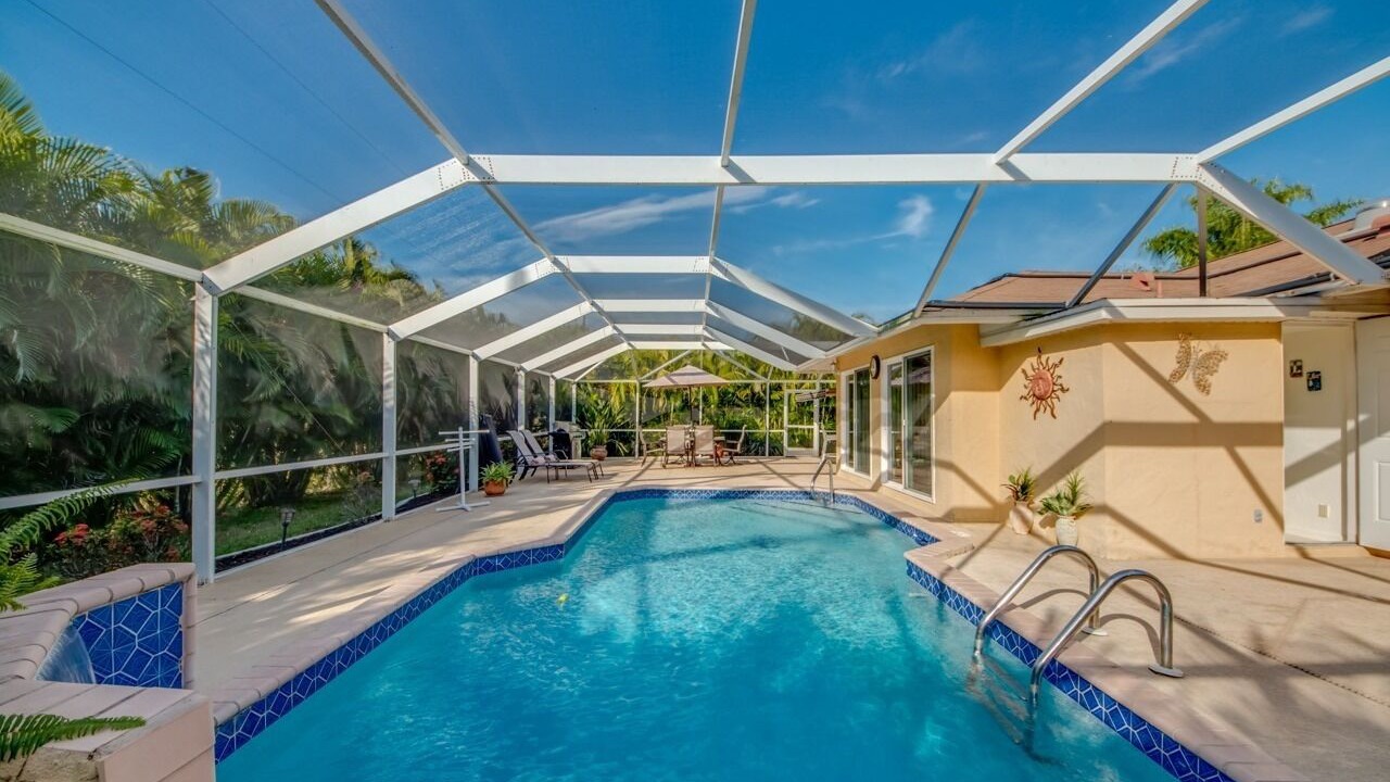 Photo of Outdoor in Pelican