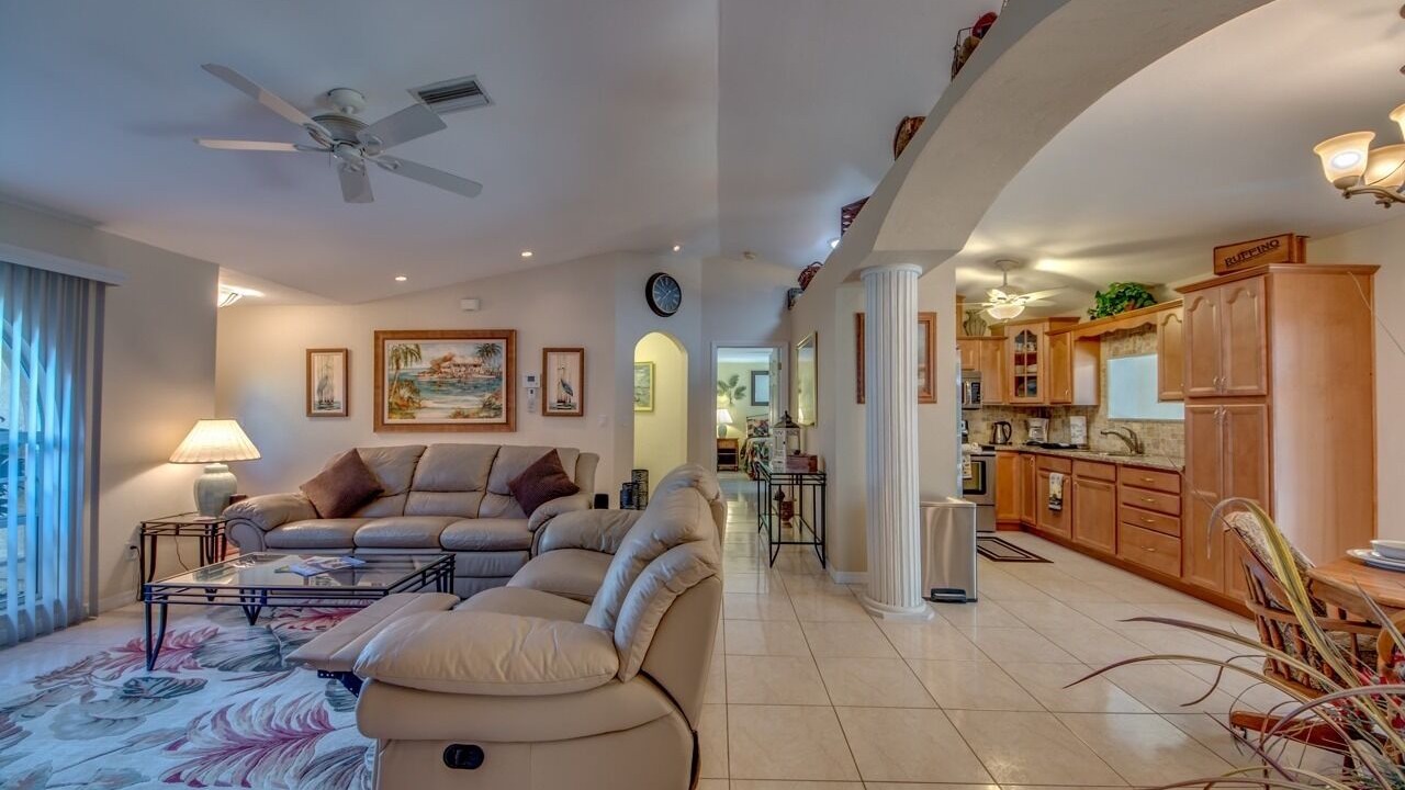 Photo of Livingroom in Pelican