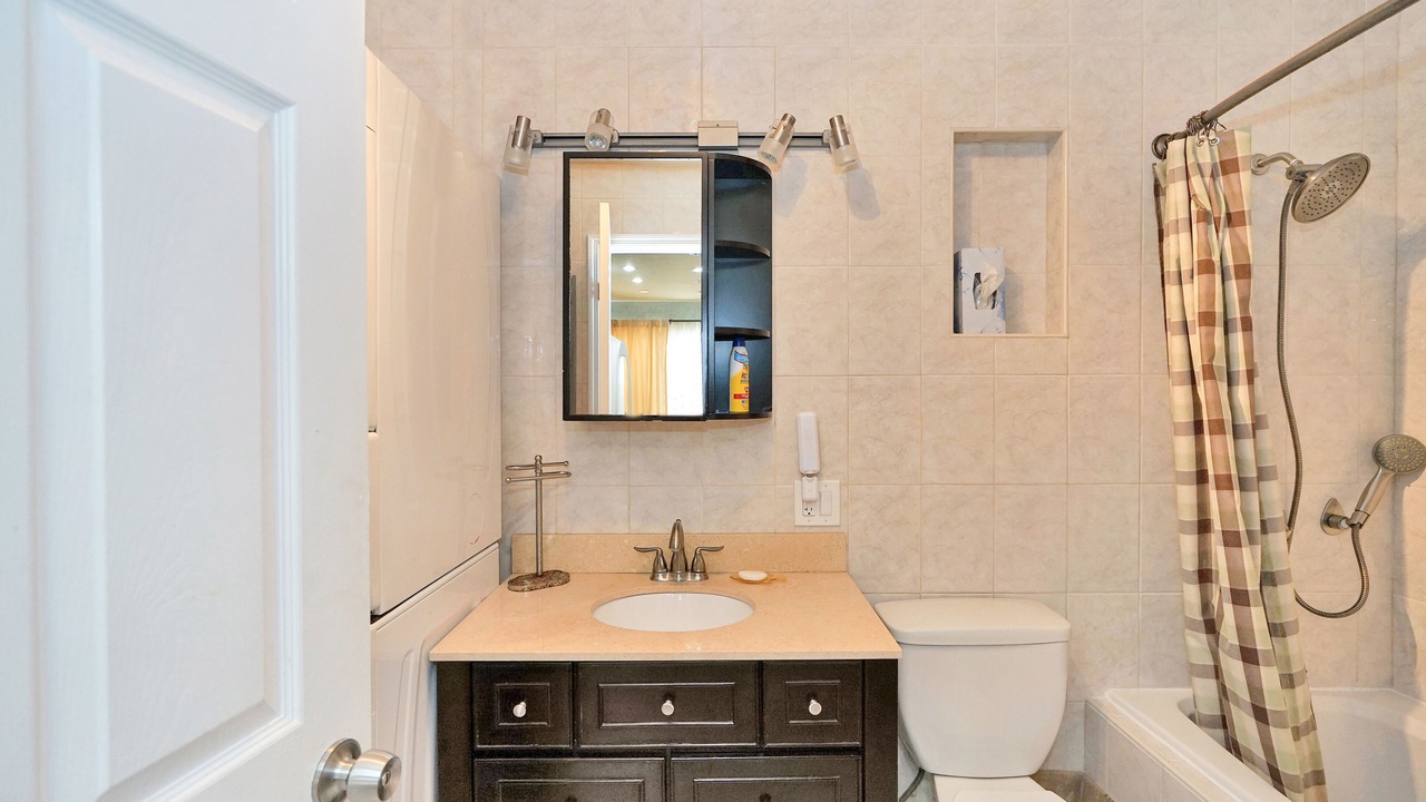 Photo of Bathroom in Hollywood South Central Beach