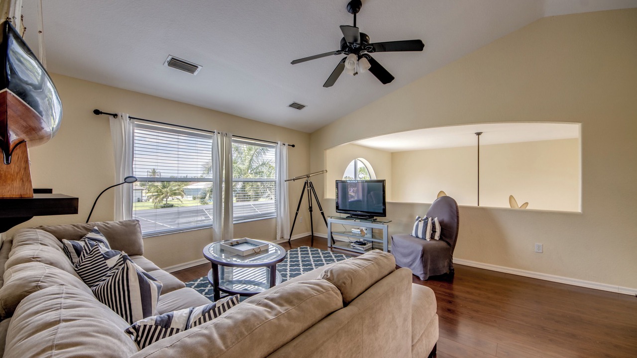 Photo of Livingroom in Pelican