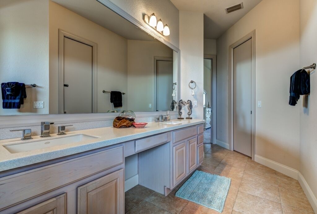 Photo of Bathroom in Cape Haze