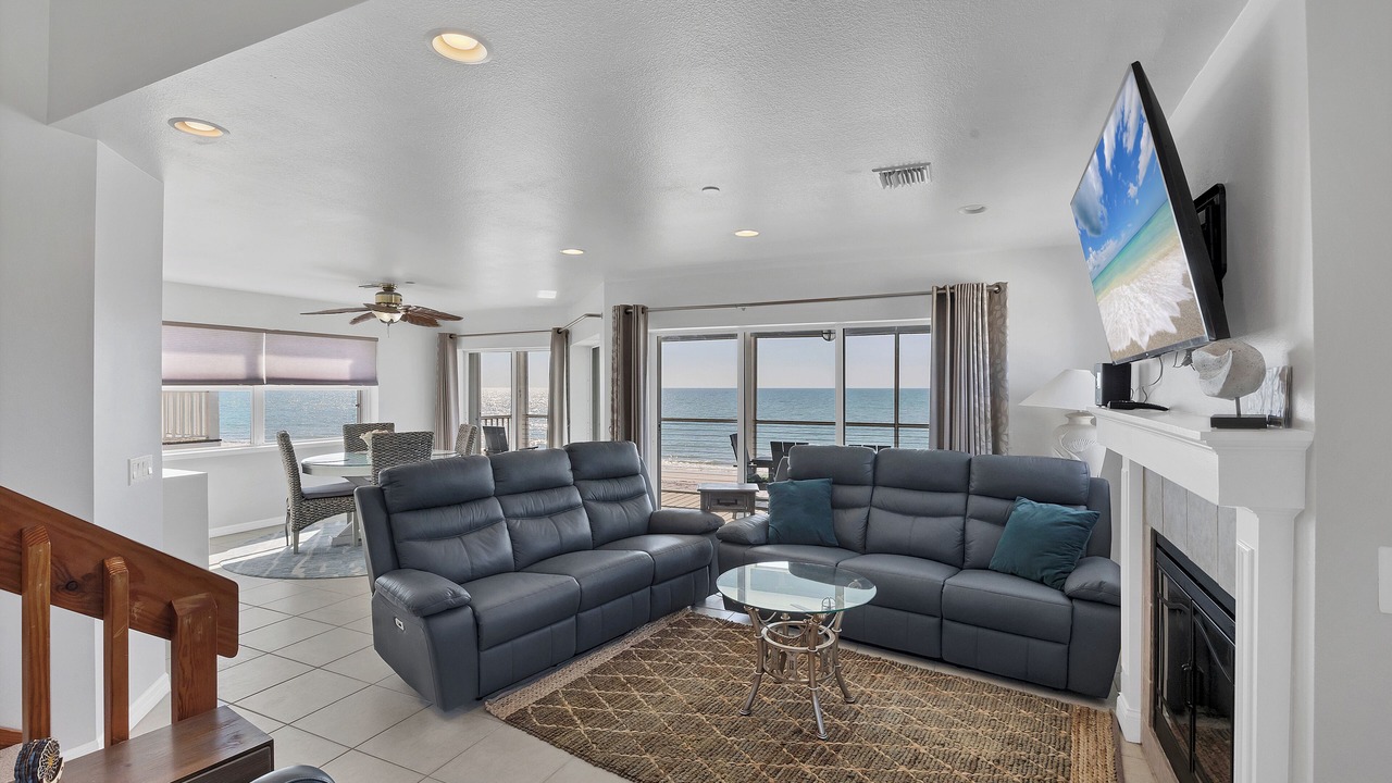 Photo of Livingroom in Palm Island