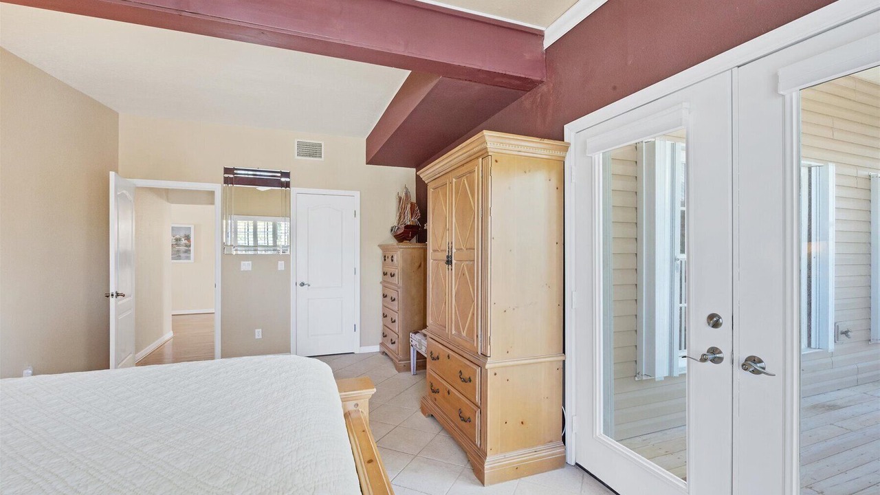 Photo of Bedroom in Palm Island