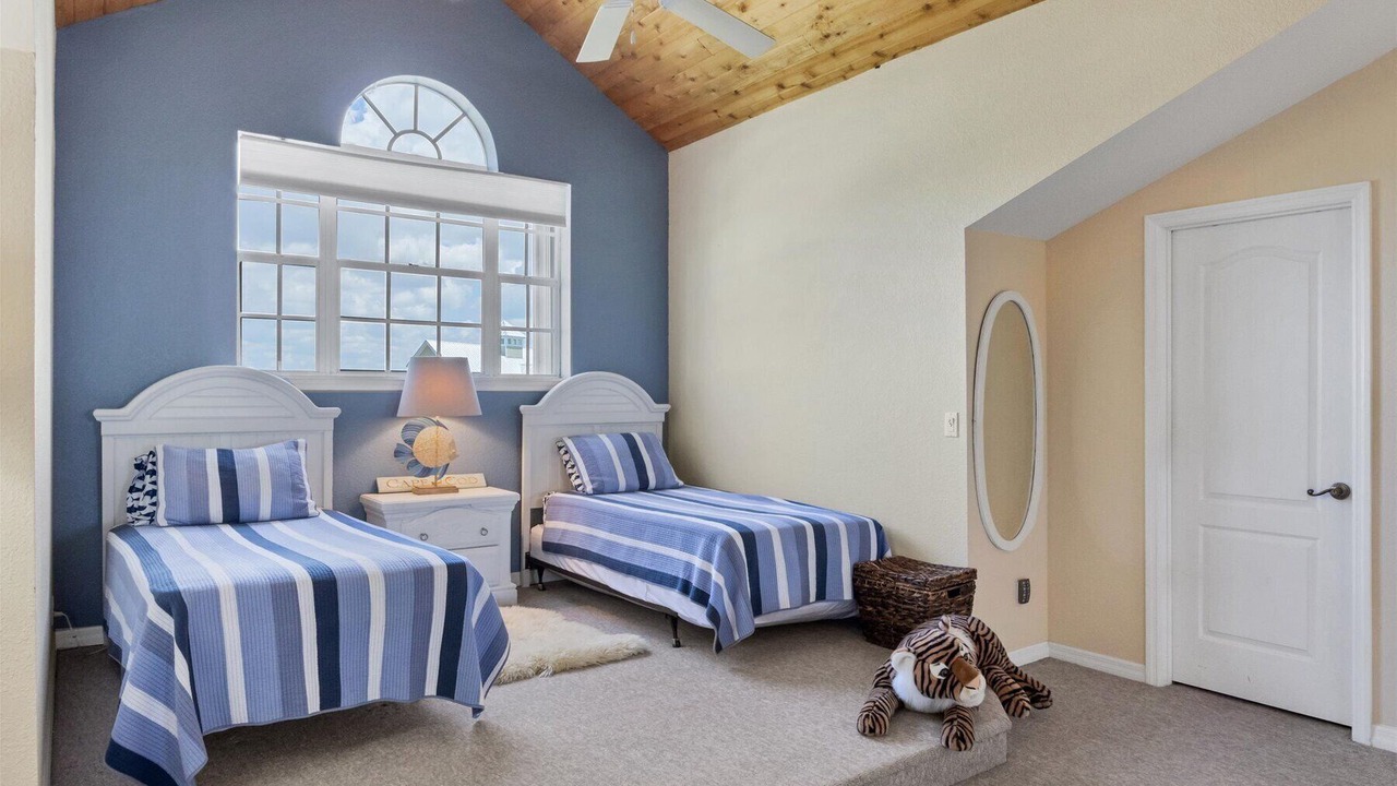 Photo of Bedroom in Palm Island