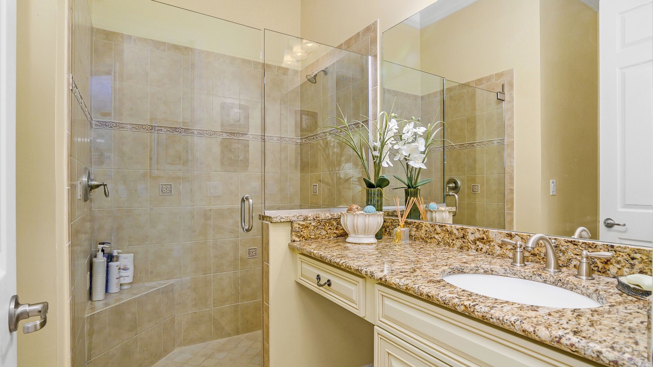 Photo of Bathroom in Naples