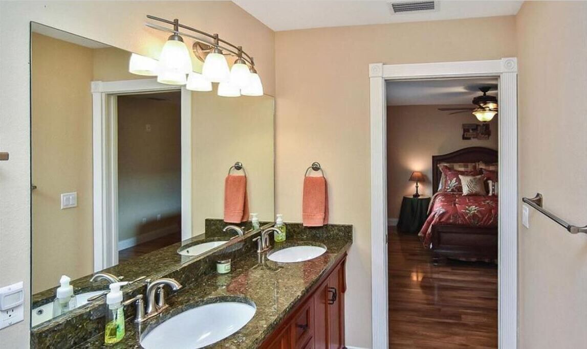 Photo of Bathroom in Caloosahatchee