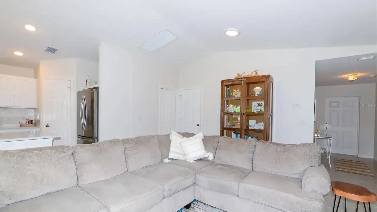 Photo of Livingroom in Gulf Cove