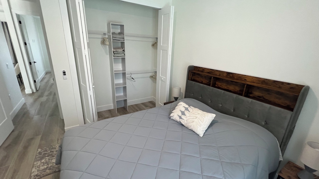 Photo of Bedroom in Venice Gardens