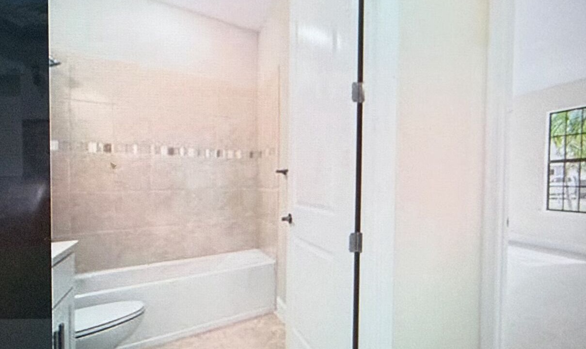 Photo of Bathroom in River Hall