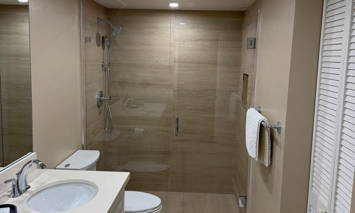 Photo of Bathroom in Aventura