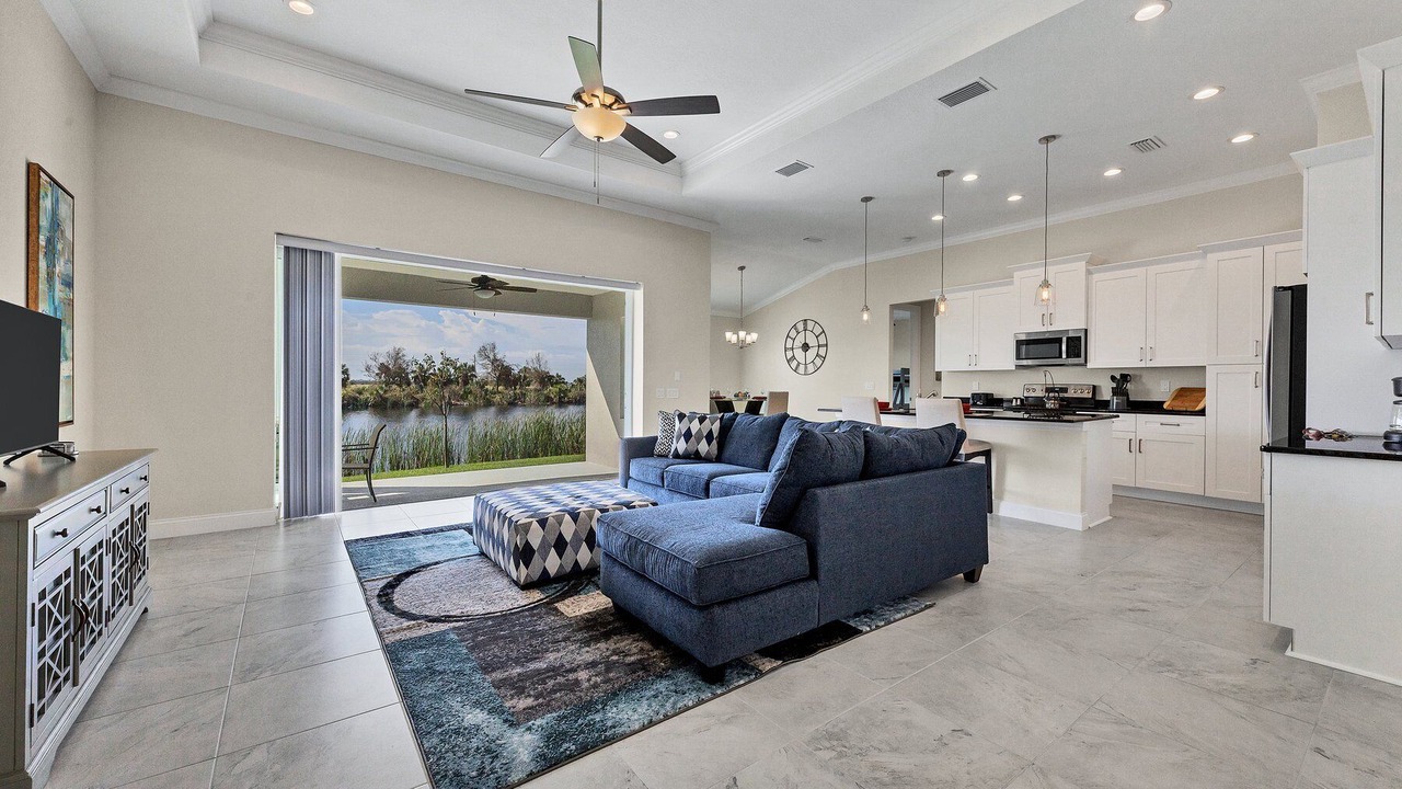 Photo of Livingroom in South Gulf Cove
