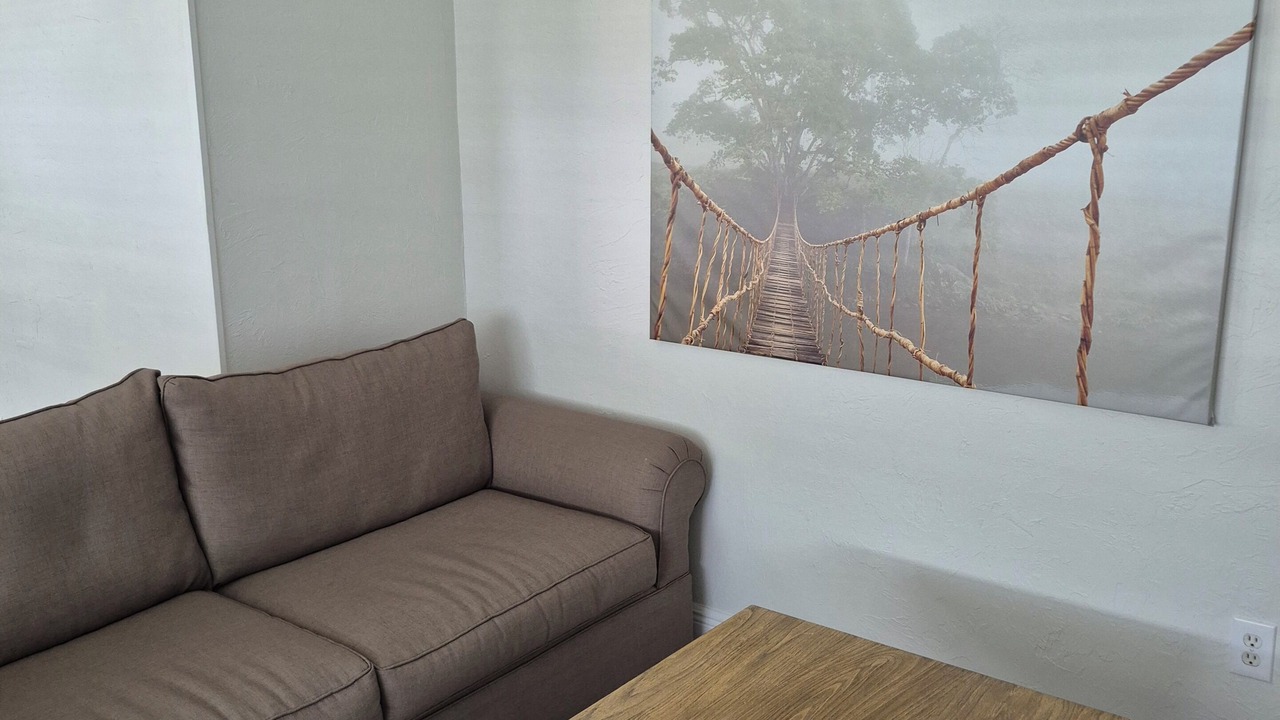 Photo of Livingroom in Edgewater