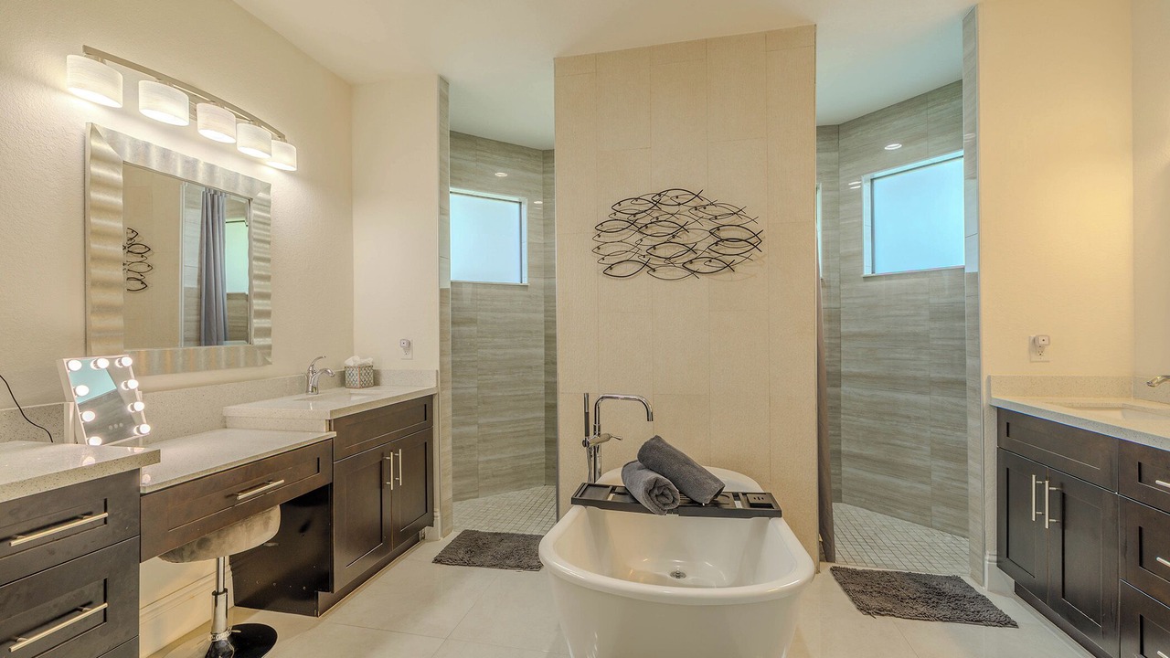Photo of Bathroom in Trafalgar