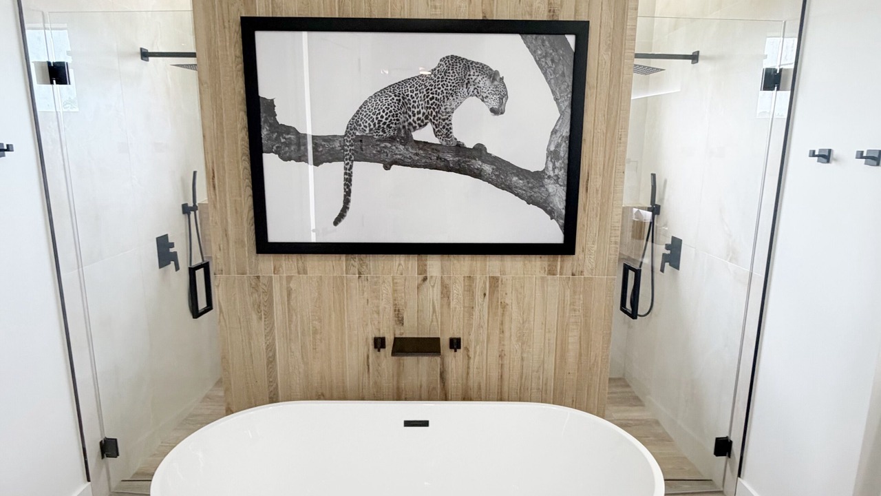 Photo of Bathroom in Trafalgar