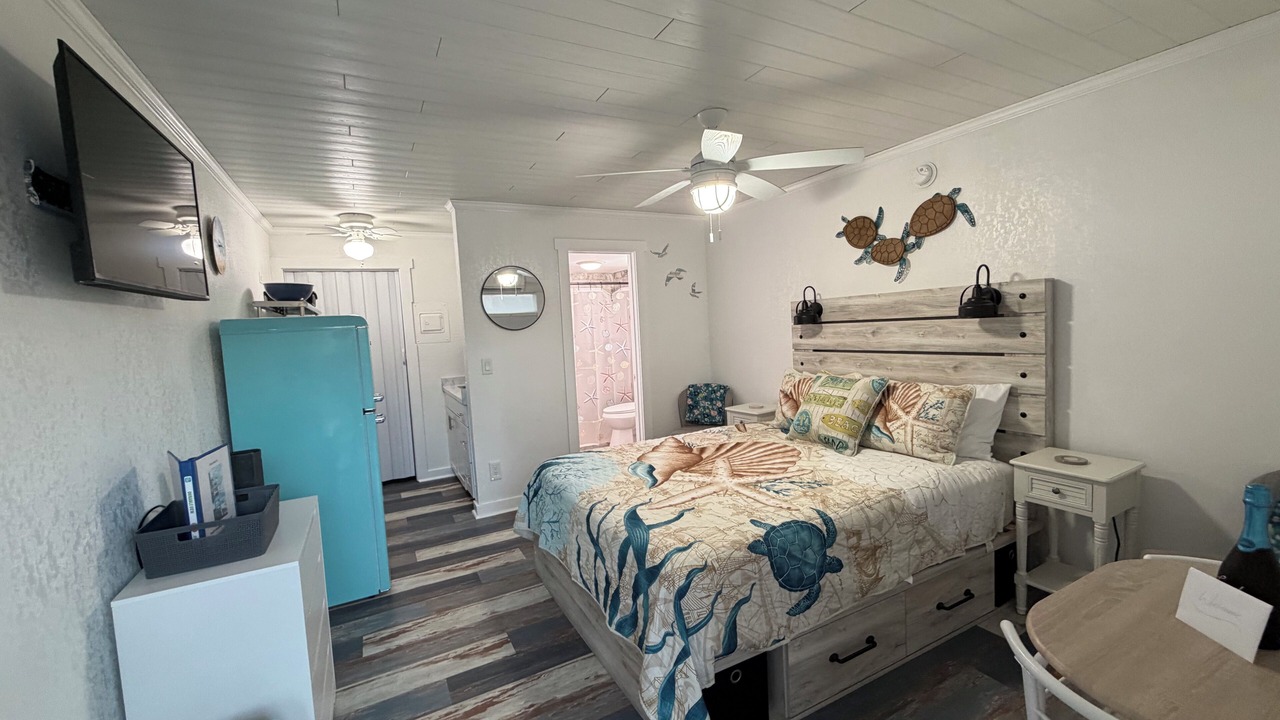 Photo of Bedroom in Golden Beach