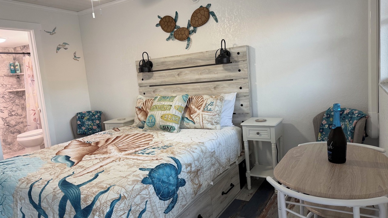 Photo of Bedroom in Golden Beach