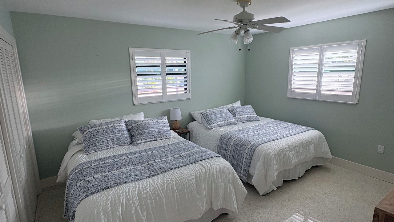 Photo of Bedroom in Golden Beach