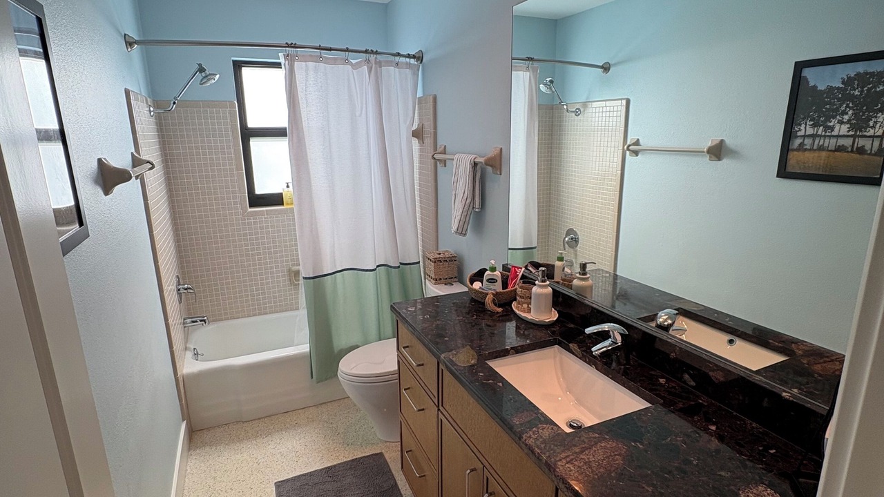 Photo of Bathroom in Golden Beach