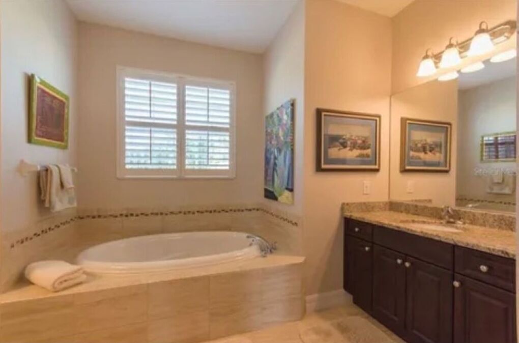 Photo of Bathroom in Charlotte Park
