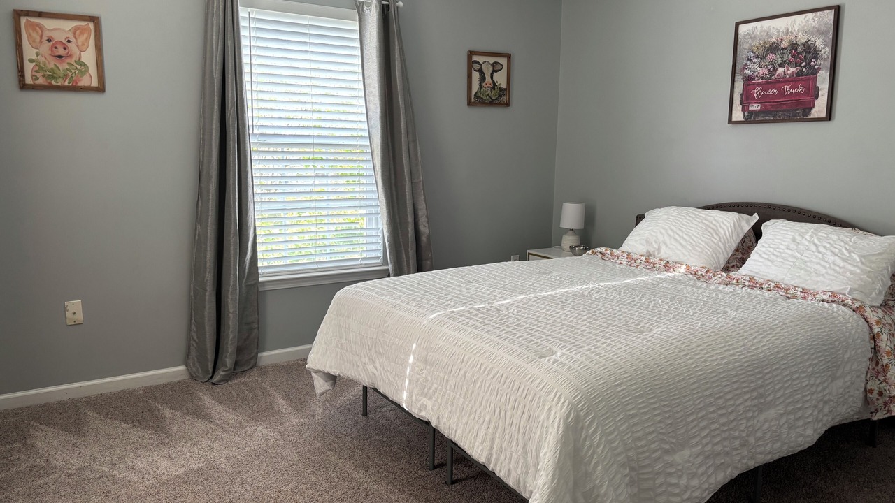 Photo of Bedroom in Simpsonville