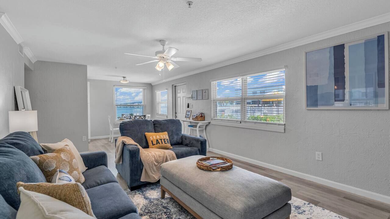 Photo of Livingroom in Fort Myers