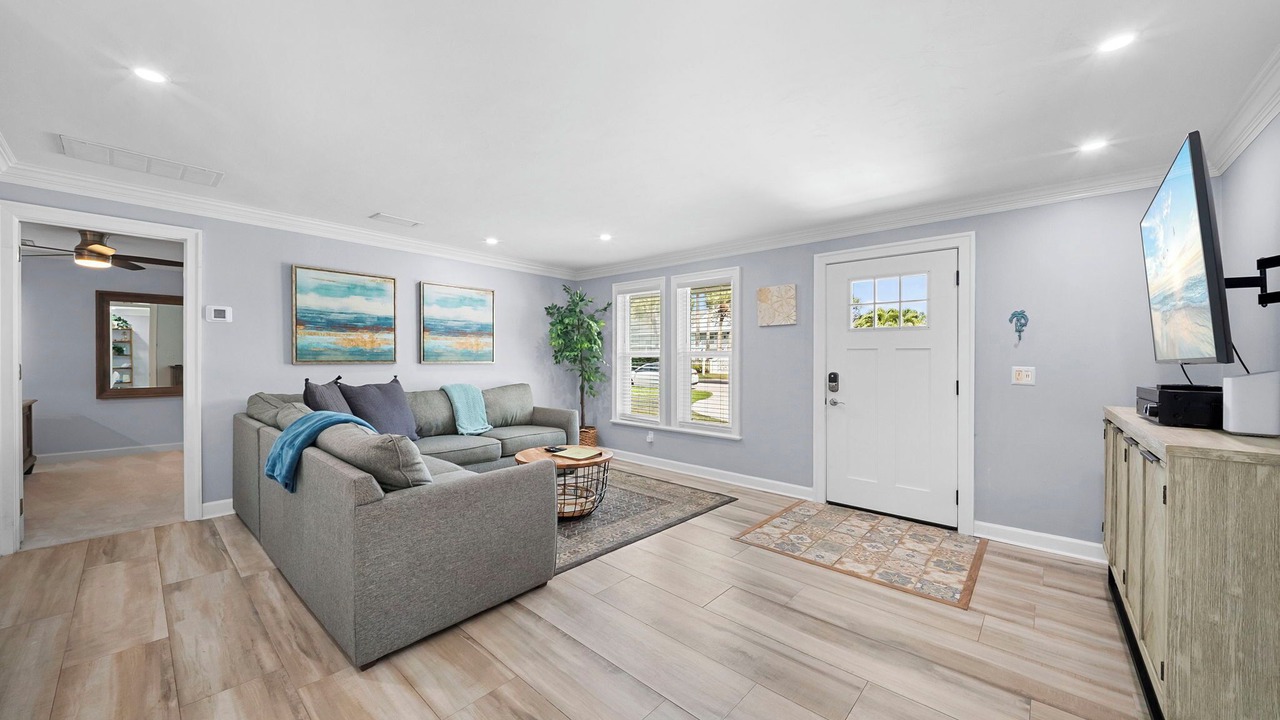 Photo of Livingroom in Palm River Estates