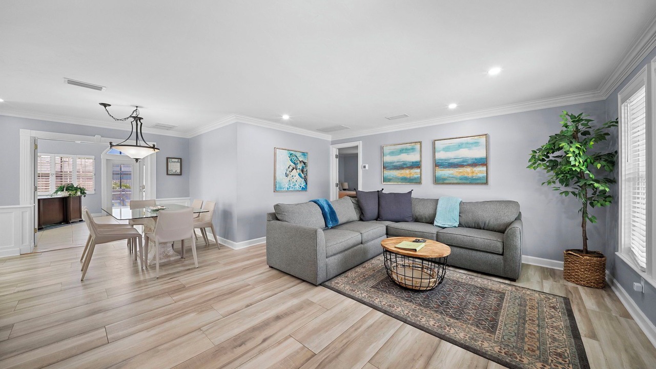 Photo of Livingroom in Palm River Estates