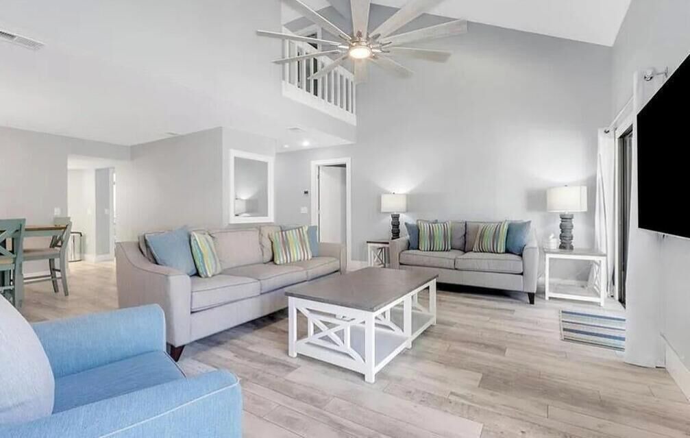 Photo of Livingroom in Pine Ridge