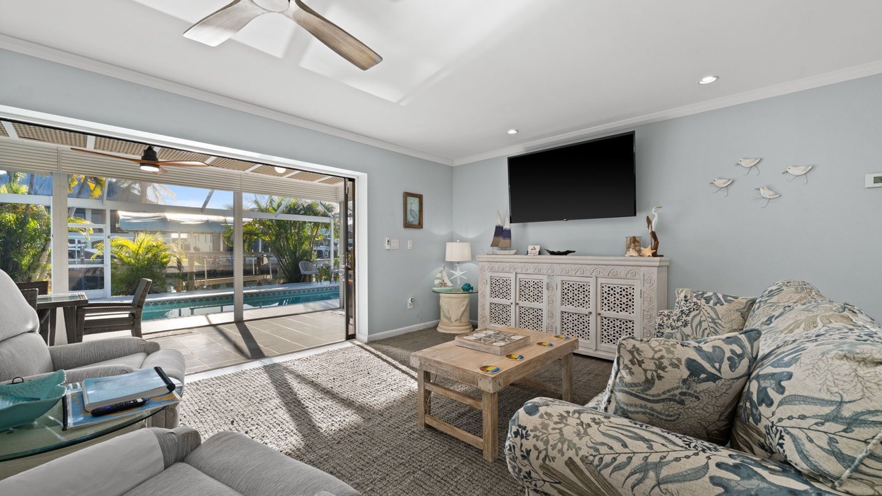 Photo of Livingroom in Saint James City