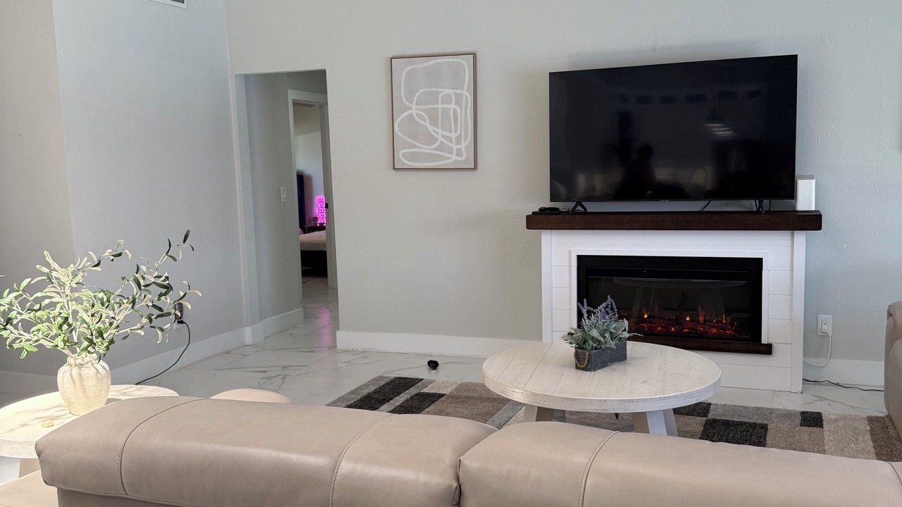 Photo of Livingroom in Eight Lakes